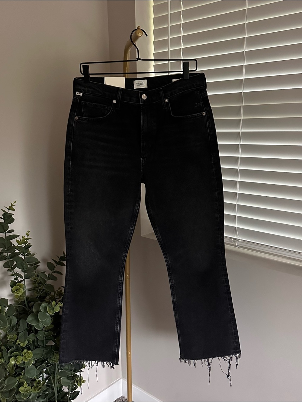 NEW Citizens Of Humanity Black Isola Cropped Boot